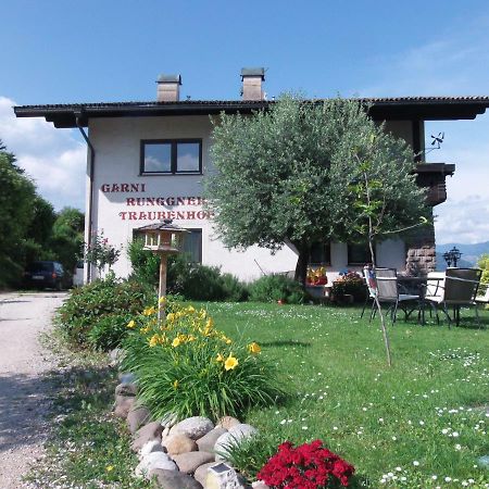 Garni Runggner Traubenhof Hotel Termeno Exterior foto